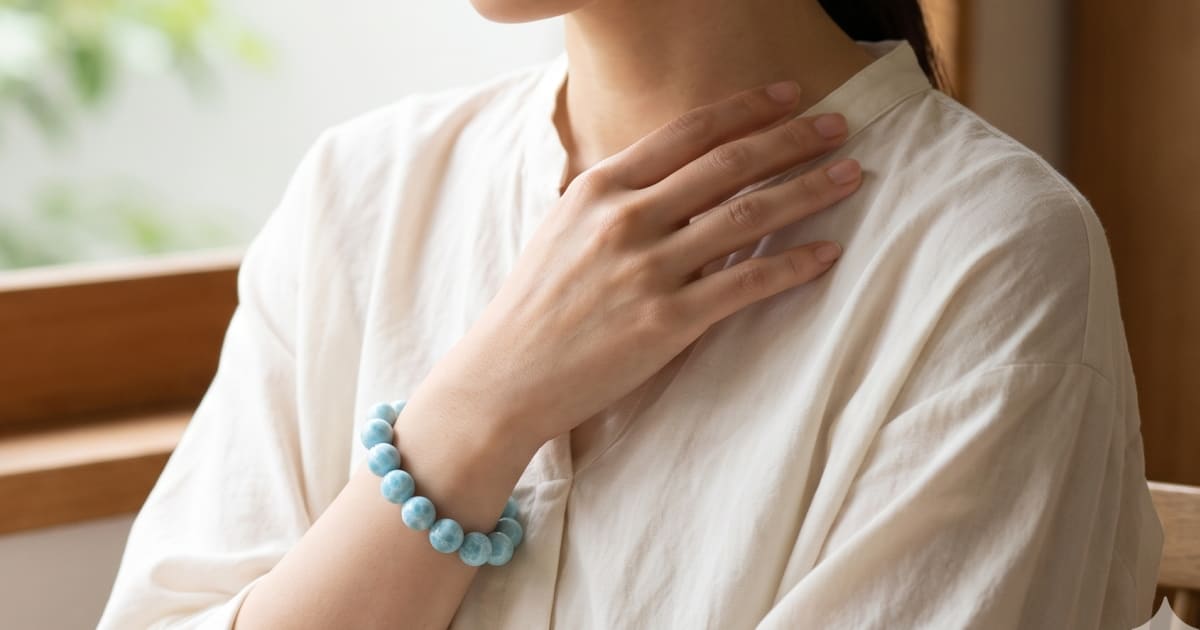 ラリマーが欲しくなる時「あなたに必要な理由」とは？｜パワーストーン